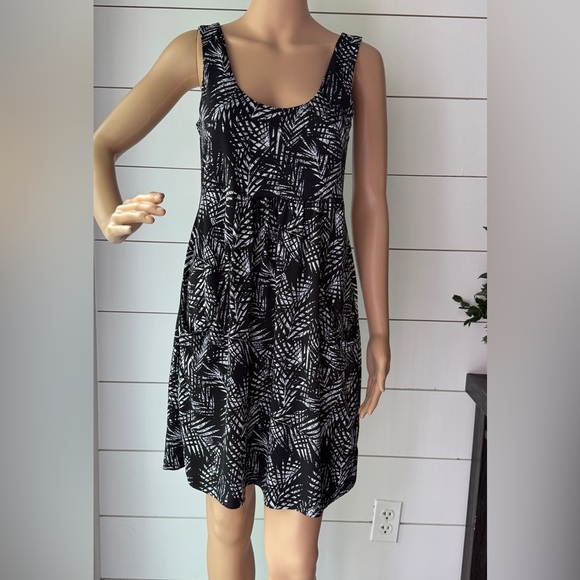 Apt. 9 Black and White Sleeveless Sundress Sz S - Picture 1 of 8